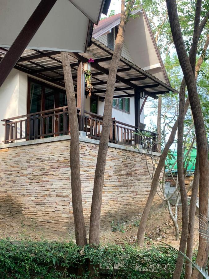บ้านธานี Choeng Mon Eksteriør billede